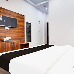 Hotel O Raj Gharana